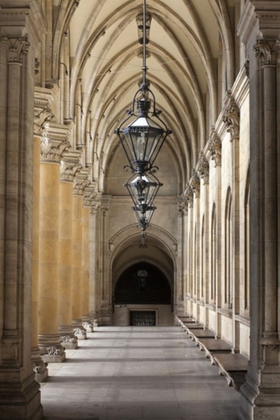 арка с лампами