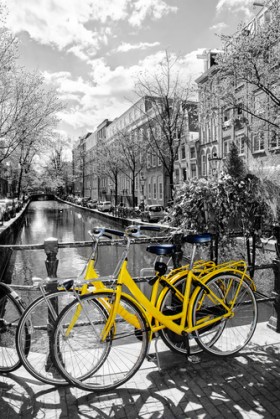 желтый велосипед